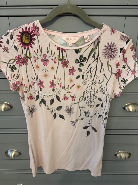 Ted Baker Tops - Ted Baker Pink Floral Botanical Print Short Sleeve Tee